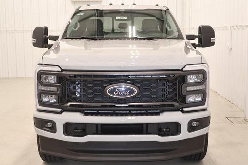 Avalanche 2026 Ford F-350 XL