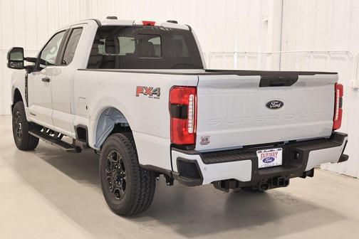 Avalanche 2026 Ford F-350 XL