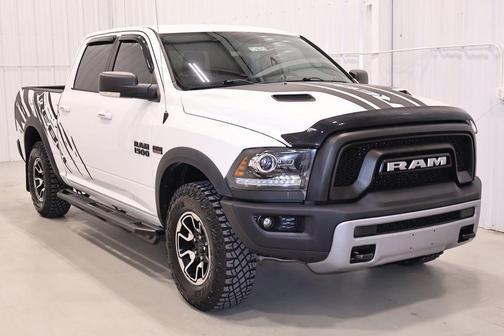 Bright White Clearcoat 2017 RAM 1500 Rebel