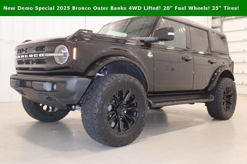 2025 Ford Bronco Outer Banks