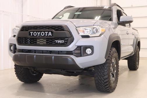 2019 Toyota Tacoma SR