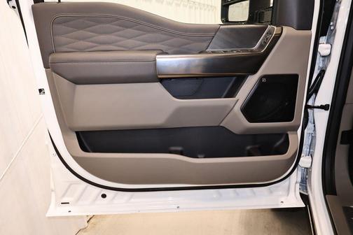 Star White 2026 Ford F-450 Platinum