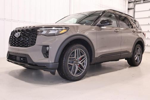 Gray 2026 Ford Explorer ST-Line