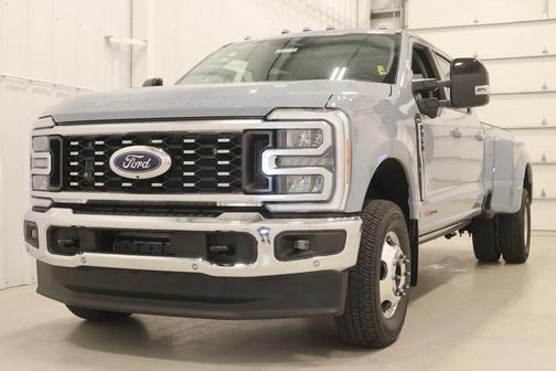 2025 Ford F-350 Lariat DRW
