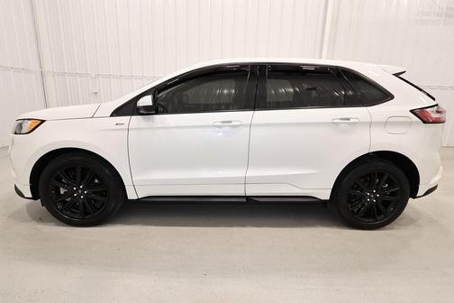 2022 Ford Edge ST Line