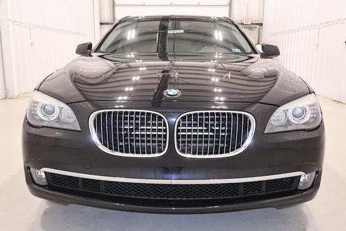2011 BMW 750 Li xDrive