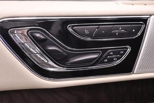Pristine White 2020 Lincoln Navigator L Reserve