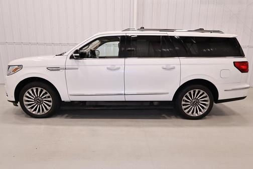 Pristine White 2020 Lincoln Navigator L Reserve