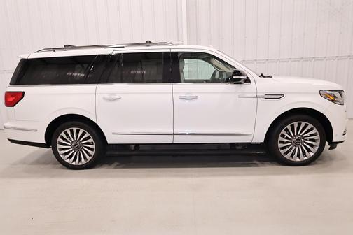 Pristine White 2020 Lincoln Navigator L Reserve