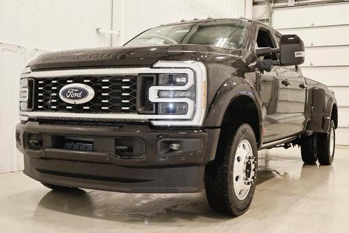 2025 Ford F-450 Platinum