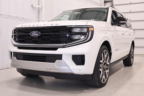 Star White 2026 Ford Expedition Max Platinum
