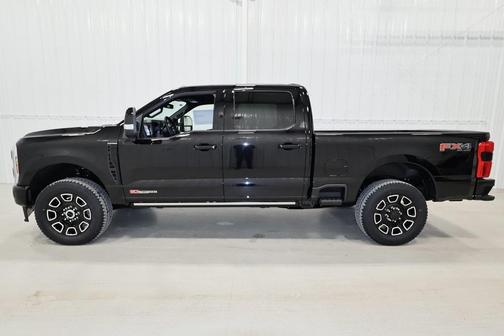 2025 Ford F-350 Platinum