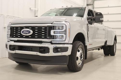 2025 Ford F-350 Lariat DRW