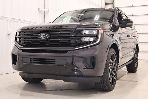 Dark Matter Gray Metallic 2026 Ford Expedition Platinum