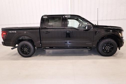 Agate Black Metallic 2026 Ford F-150 XLT