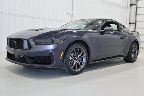 2025 Ford Mustang Dark Horse
