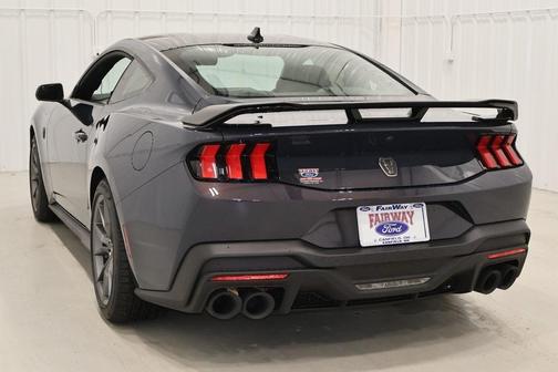 2025 Ford Mustang Dark Horse