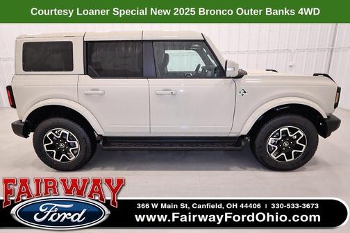 Desert Sand 2025 Ford Bronco Outer Banks