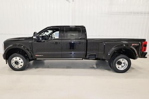 2025 Ford F-450 Platinum
