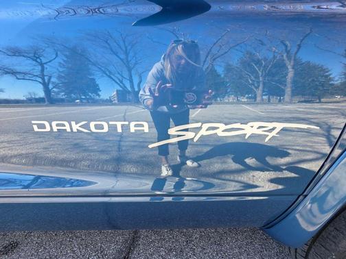 2004 Dodge Dakota Sport