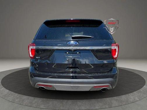 Black 2017 Ford Explorer XLT