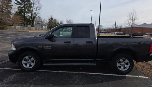 2016 RAM 1500 SLT