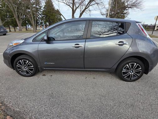 2015 Nissan Leaf S