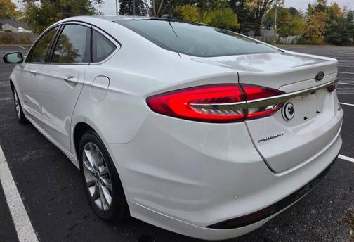 2017 Ford Fusion Hybrid SE