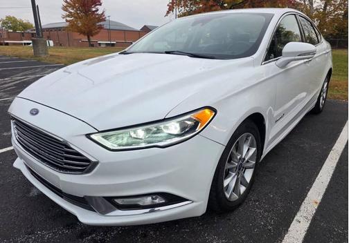 2017 Ford Fusion Hybrid SE