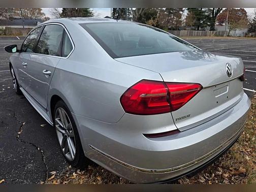 2016 Volkswagen Passat 1.8T R-Line