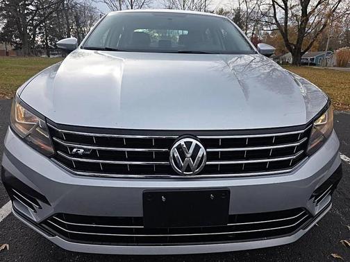 2016 Volkswagen Passat 1.8T R-Line