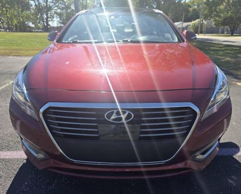 2017 Hyundai SONATA Hybrid Limited