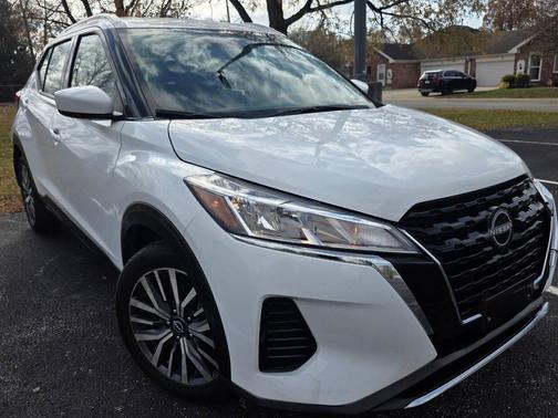 2023 Nissan Kicks SV