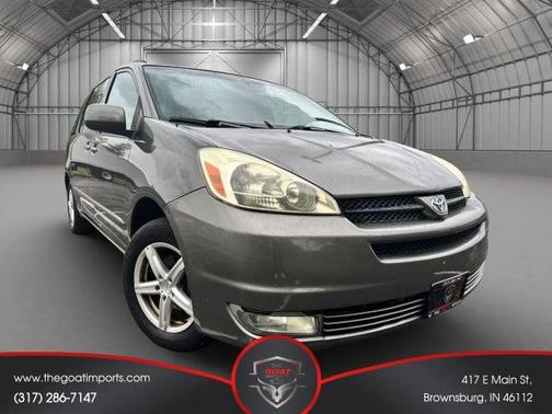 Tan 2005 Toyota Sienna XLE