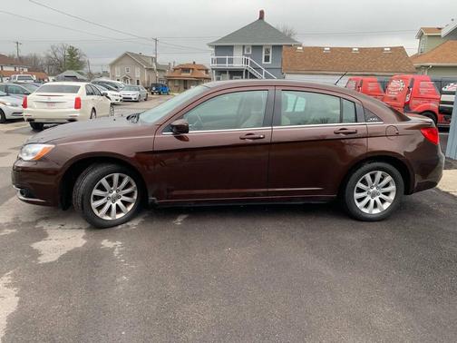 2013 Chrysler 200 Touring