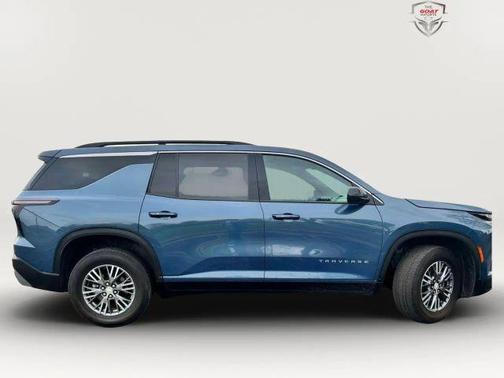 Blue 2025 Chevrolet Traverse LT