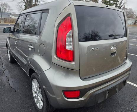 2013 Kia Soul +