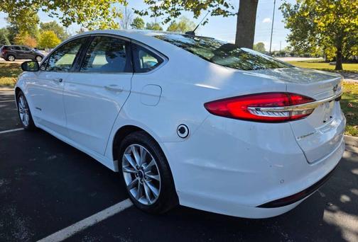2017 Ford Fusion Hybrid SE