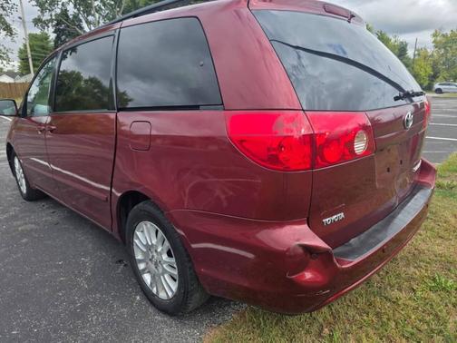 2009 Toyota Sienna XLE