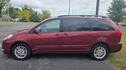 2009 Toyota Sienna XLE