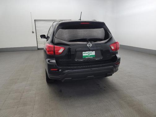 2018 Nissan Pathfinder SL