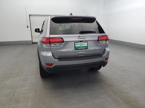 2020 Jeep Grand Cherokee Laredo