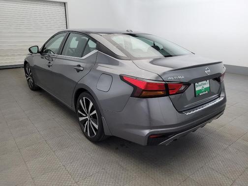 2022 Nissan Altima SR FWD