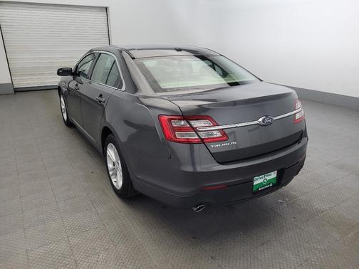 2018 Ford Taurus SE