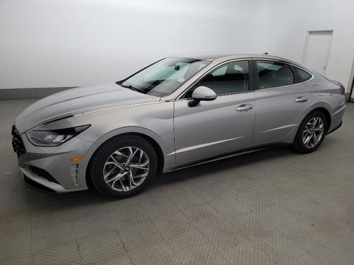 Shimmering Silver Pearl 2022 Hyundai SONATA SEL