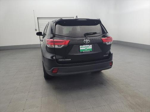 2017 Toyota Highlander LE Plus