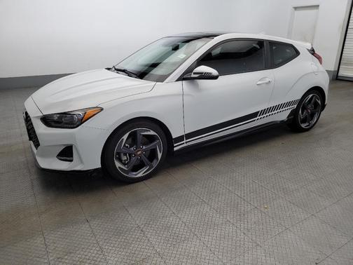 2021 Hyundai Veloster Base