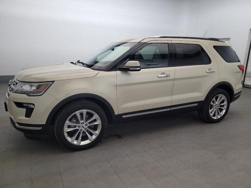 Tan 2018 Ford Explorer Limited