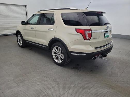 Tan 2018 Ford Explorer Limited