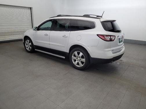 Iridescent Pearl Tricoat 2016 Chevrolet Traverse LTZ